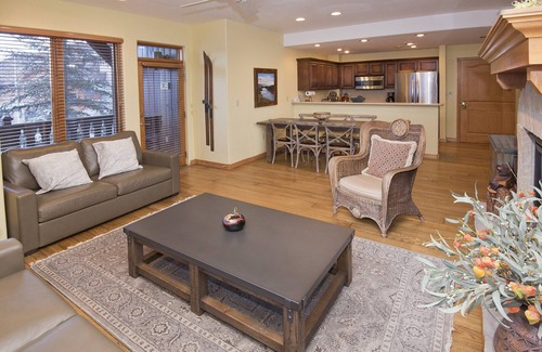 Edwards Condominio | Aspenwood Lodge #201 2 Bedroom Condo by RedAwning