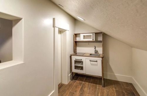 Timp Condominio | Hermoso nuevo condominio! Duerme hasta 11 en el corazón del centro