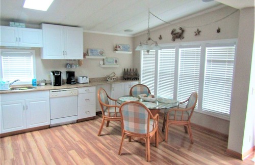 Assateague Pointe Casa | Assateague Pointe 2 br/1 ba 2 outdoor pools -in WOC.