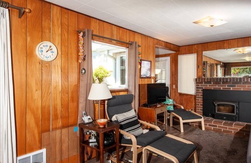 Tillamook Casa | Aster Cabin