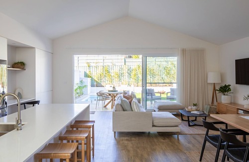 Narrawallee Casa | Free night on us this winter at Aster