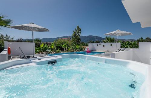 Tingaki Villa | Asteria Pearl Villa 1 with Jacuzzi