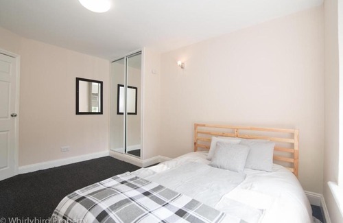 Maidenhead Apartamento | Aston Henry James Courtlands Cosy apartment close to Maidenhead train station