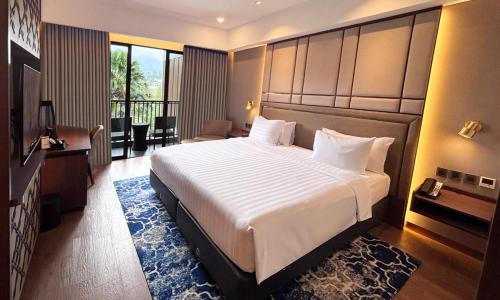 Sukaraja Hotel | Aston Sentul Lake Resort & Conference Center