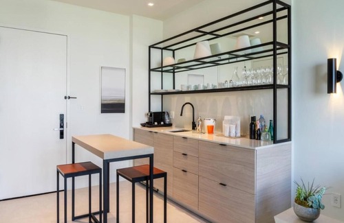 Midtown Hotel | Astonishing Executive Suite Near Miami Design District w/ Fitness Center