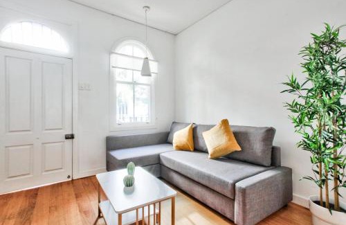 Surry Hills Casa | Astounding 3 Bedroom House Surry Hills 2 E-Bikes Included