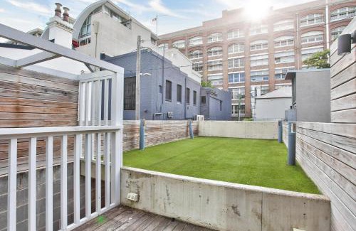 Surry Hills Casa | Astounding 3 Bedroom House Surry Hills 2 E-Bikes Included