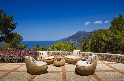 Banyalbufar Villa | Astounding Mallorca Villa | La Mejor Vista | 5 Bedrooms | All Inclusive & Private Heated Pool | Banyalbufar
