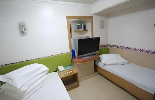 Prince Edward Casa | Astronaut's Hotel