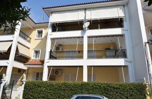 Paralio Astros Apartamento | Astros by the sea