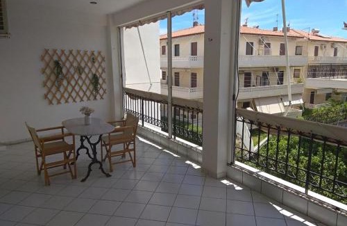 Paralio Astros Apartamento | Astros by the sea