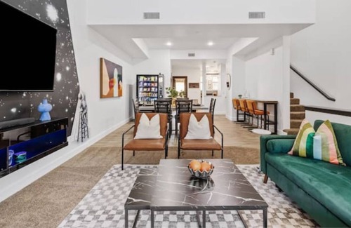 Riverside Apartamento | ASU, Tempe Beach Park, 5 min walk to Mill Avenue, Downtown Tempe