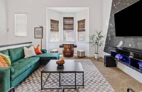 Riverside Apartamento | ASU, Tempe Beach Park, 5 min walk to Mill Avenue, Downtown Tempe