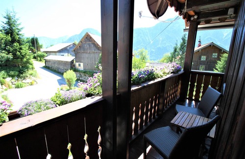 Bad Goisern Apartamento | ★ Apartamento soleado / WiFi / estacionamiento / piscina / 5 personas ★