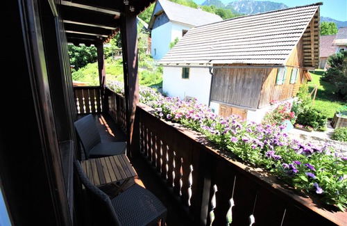 Bad Goisern Apartamento | ★ Apartamento soleado / WiFi / estacionamiento / piscina / 5 personas ★