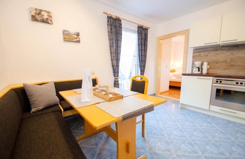 Bruck an der Grossglocknerstrasse Apartamento | Panorama Apartments Bruck TOP 2