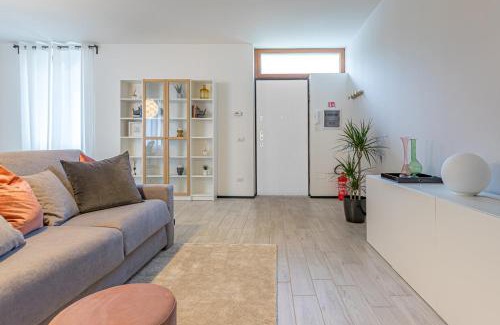 Como Casa | At Home-Como Lake
