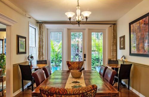 Downtown Historic District Casa | At Journey's End