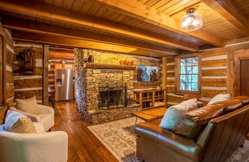Boone Casa | At Last