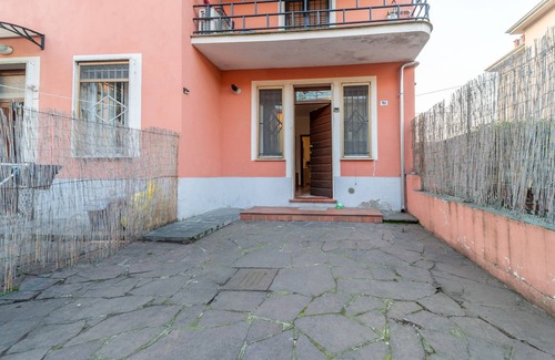 Pablo Apartamento | AT LUCA'S HOUSE, central area, separate entrance, parking, self check-in.
