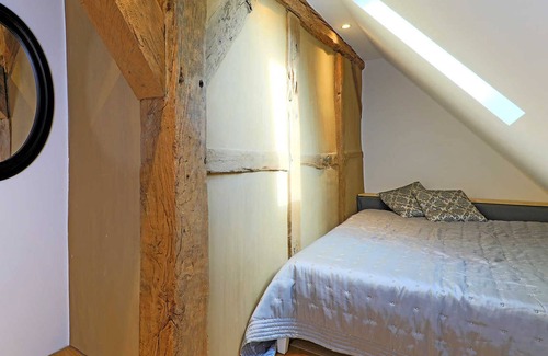 Bleckede Apartamento | En Lüneburg - lujo bajo el techo en el monumento - casa de huéspedes Alte Schmiede en Bleckede
