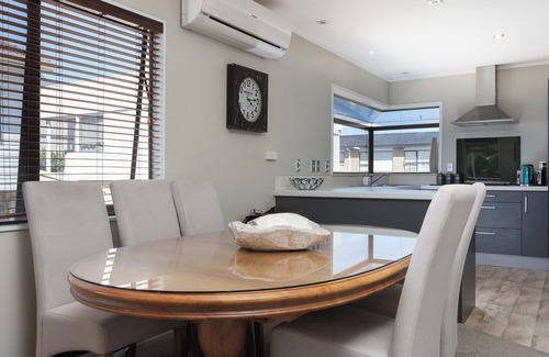 Mount Maunganui Cabaña | En la bahía - Mt Maunganui Holiday Home