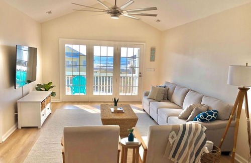 Long Beach Casa | At the Beach by Oak Island Accommodations
