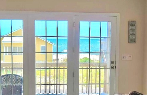Long Beach Casa | At the Beach by Oak Island Accommodations