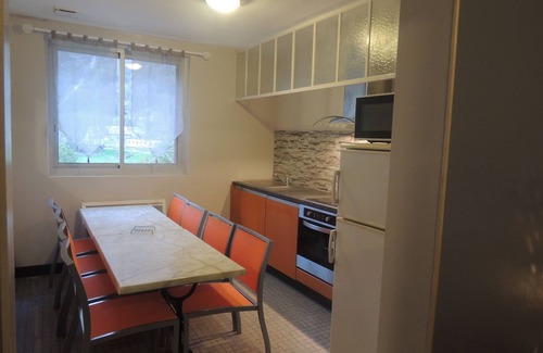Gavarnie-Gedre Apartamento | En la puerta de la casa de circo de Gavarnie / Troumouse / Estaubé 8 personas ven la montaña