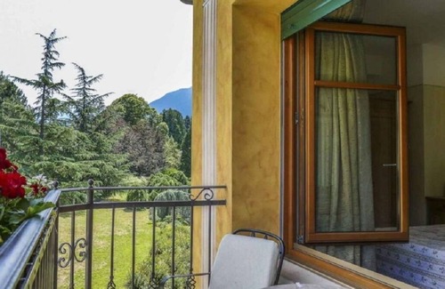 Barco Apartamento | "At the Emperor's Lodge" - Apartment I Girasoli