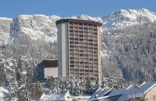 Villard-de-Lans Apartamento | At the foot of shops, 5th floor, view mountain, balcony, tv, ski locker, 18m², Villard de Lans