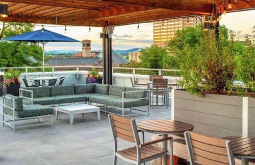 Pearl District Casa | At the heart of Portland's Pearl District