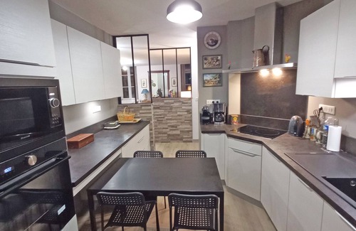 Langres Apartamento | At the heart of the city, at the center of history, in an 18th-century residence