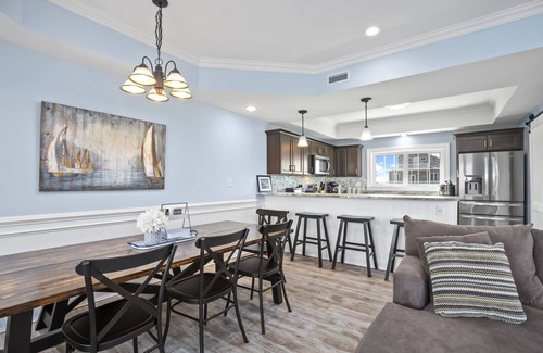 Chincoteague Casa | At the Water's Edge - is there anywhere you'd rather be?!
