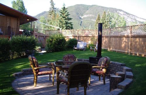 Banff Cama Y Desayuno | At Wits End B&B