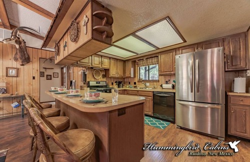 Ruidoso Cabina | At Wits' End: 'Don't be at your wits' end looking for a vacation rental!' Hot tub & Pool Table