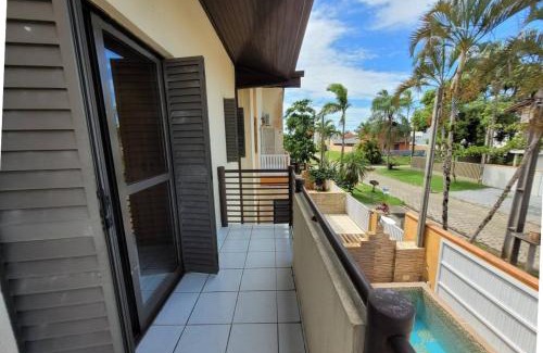 Pontal do Parana Casa | ATAMI STAY Casa em Condomínio com Piscina Aquecida a 1 Quadra do Mar