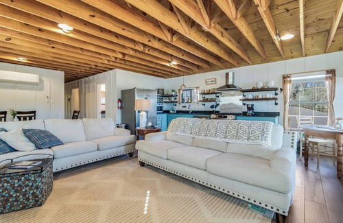 Atchafalaya Cabaña | Atchafalaya River Cabin Sleeps 7