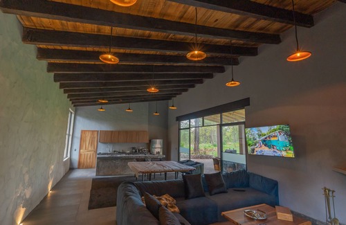 Atemajac de Brizuela Casa | Atemajac Getaway, Big House & Garden