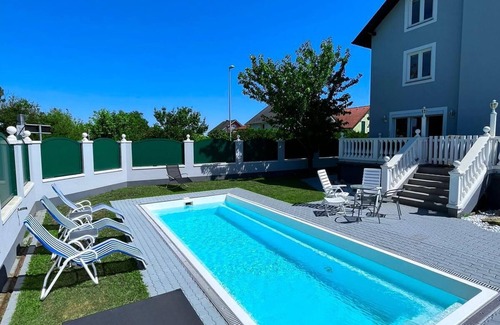 Wittau Apartamento | Atemberaubendes Apartment mit Pool