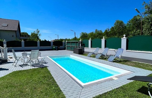 Wittau Apartamento | Atemberaubendes Apartment mit Pool
