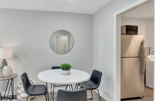 Austell Casa | ATH - Davis Drive · 2BR New! Clean! Stylish! & Pets Welcome