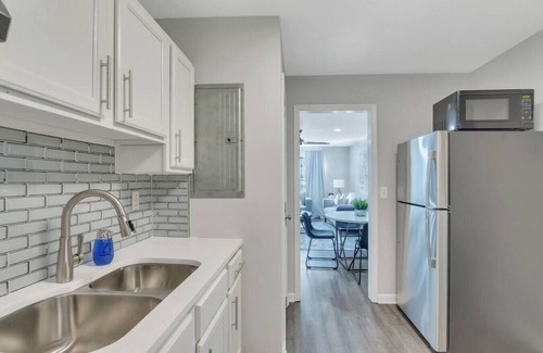 Austell Casa | ATH - Davis Drive · 2BR New! Clean! Stylish! & Pets Welcome