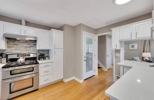 Acworth Casa | ATH · Entire Home - Pets and long stays - Fenced yard