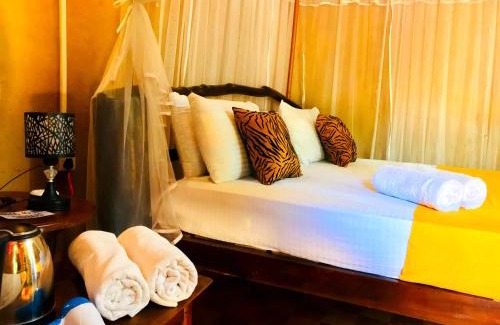 Udawalawa Villa | Atha Safari Resort & Riverside Camping