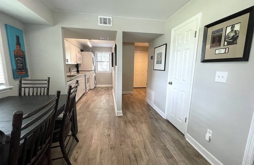 Athens Condominio | Athen Condo 1 mile to stadium and downtown!