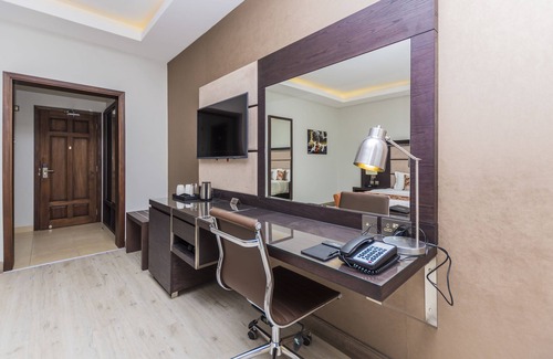 Bugolobi Hotel | Best Western Plus The Athena Hotel