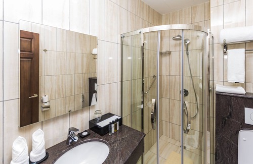 Bugolobi Hotel | Best Western Plus The Athena Hotel