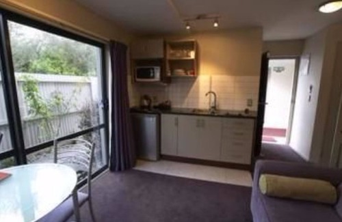 Riccarton Hotel | Athena Motel & Apartments