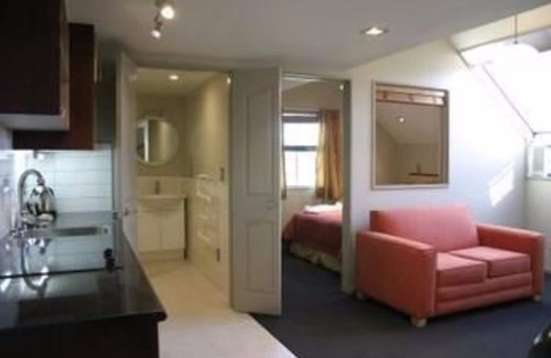Riccarton Hotel | Athena Motel & Apartments